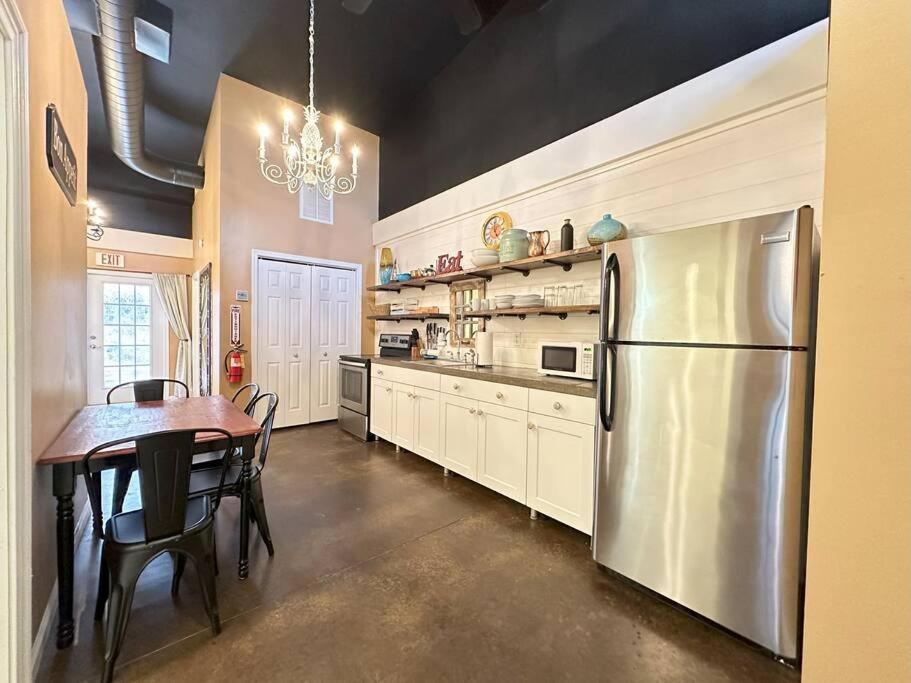 Apartamento Haven At Hazel~Downtown Loft Demorest Exterior foto